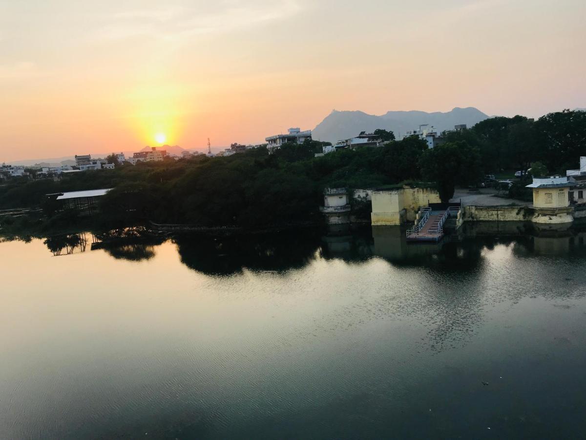 烏代浦 Haveli Jai Durga At Pichola Lake酒店 外观 照片
